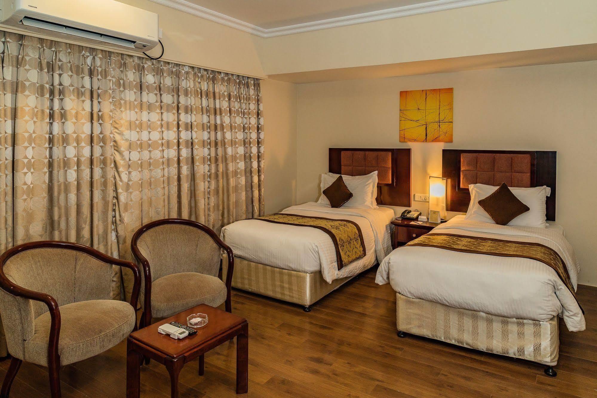 The Residence Hotel & Apartments Powai Bombaj Exteriér fotografie